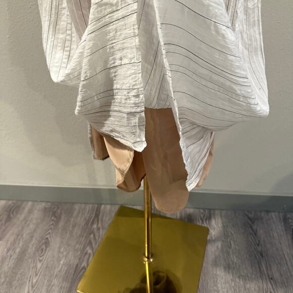 VINCE Drapey Striped Tiered Dress in Optic White Size 8 Quiet Luxury Chic Breezy - Picture 5 of 8